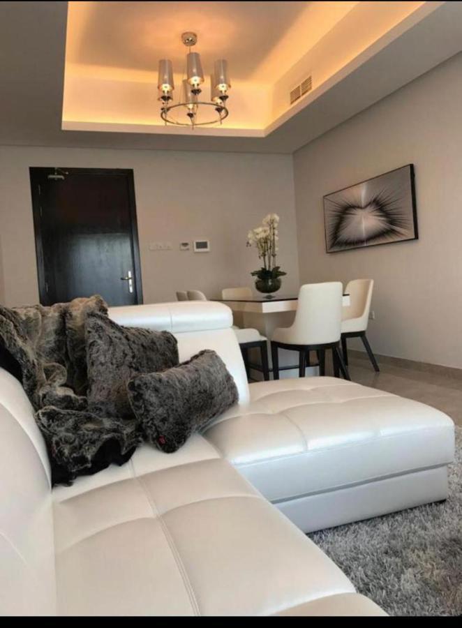 Alamaken Residence Al Hidd Buitenkant foto