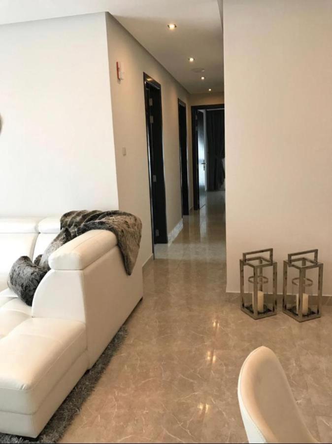 Alamaken Residence Al Hidd Buitenkant foto